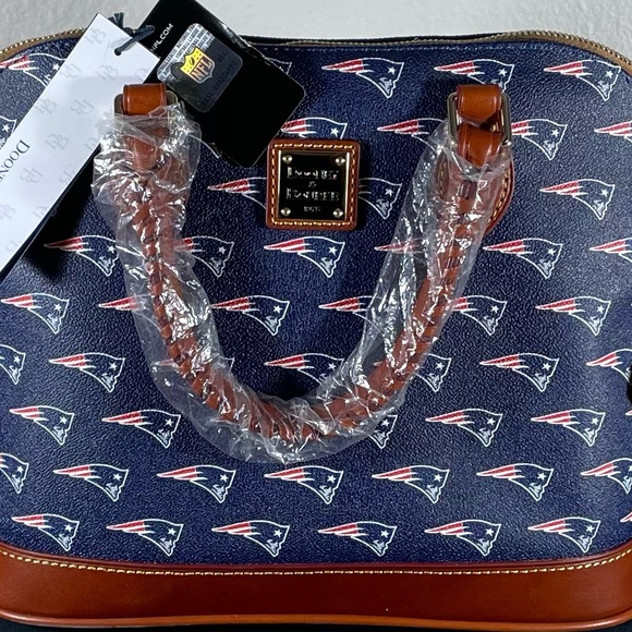 Patriots Domed NFL Crossbody Zip Satchel - Picture 8 of 8